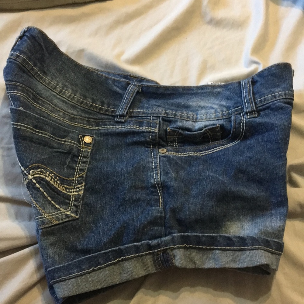 Wallflower Sz 9 denim shorts
